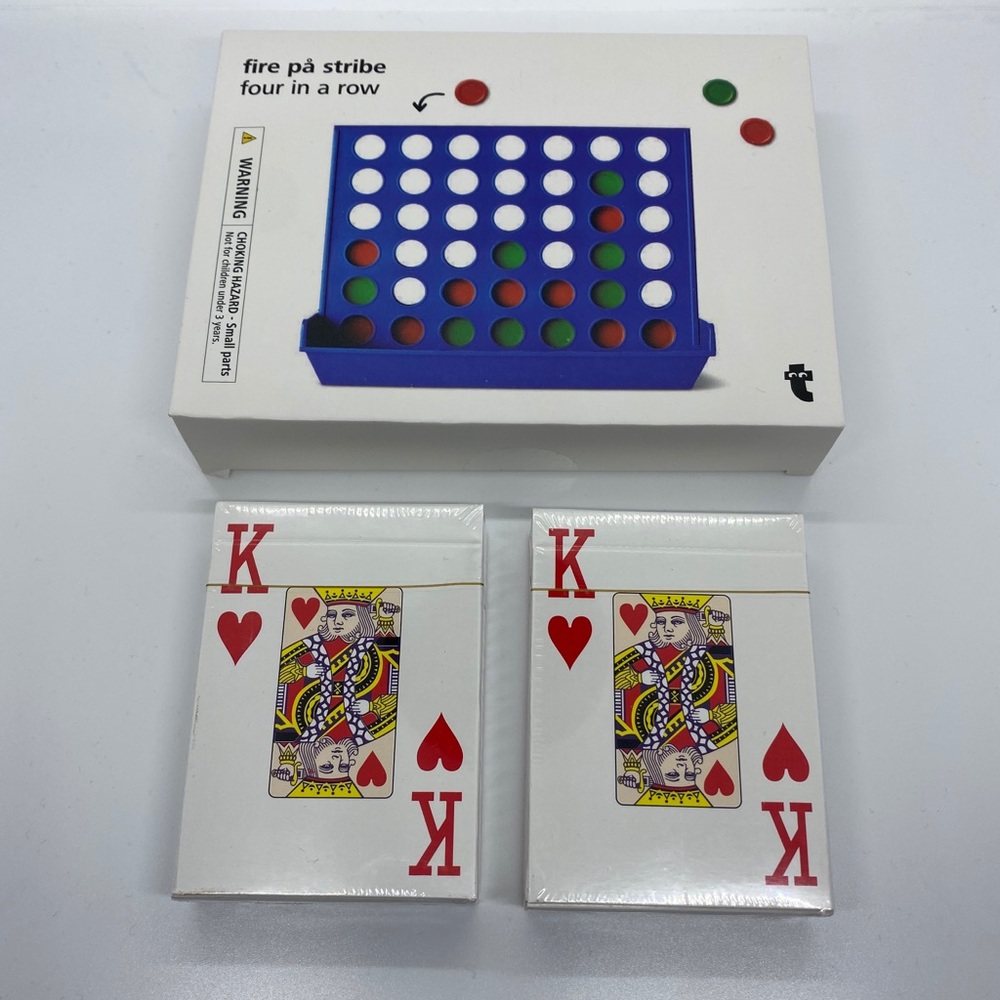 FOUR IN A ROW + 2 SETS OF PLAYING CARDS